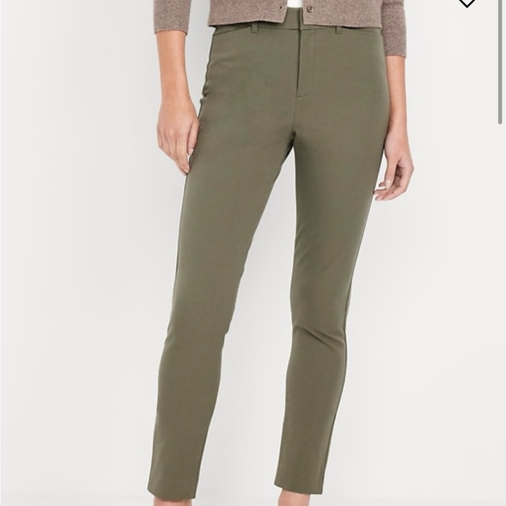 ❌SOLD❌ Old Navy Olive High-Rise Pixie Skinny Ankle Pants